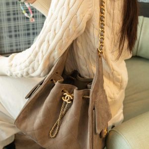 Chanel 灰色麂皮hobo 小号 图4