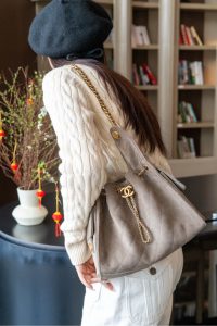 Chanel 灰色麂皮hobo 小号 图7