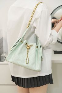 Chanel small hobo 薄荷绿小号 图1