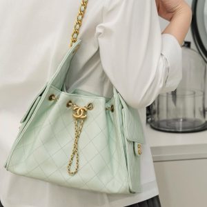 Chanel small hobo 薄荷绿小号 图3