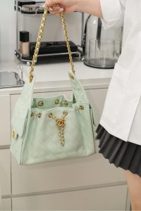 Chanel small hobo 薄荷绿小号 图4