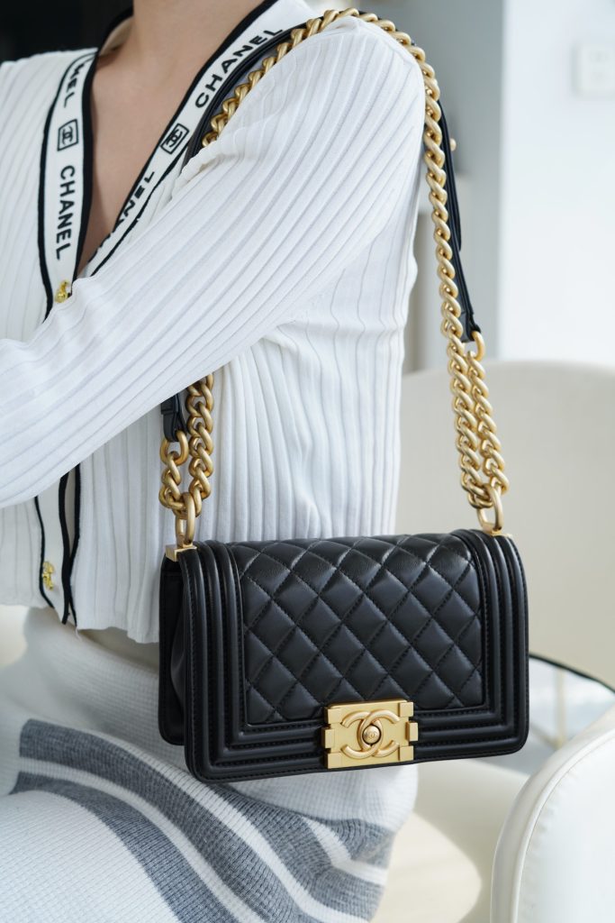 Chanel Leboy 小羊皮黑金 小号 图1