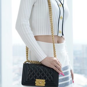 Chanel Leboy 小羊皮黑金 小号 图6