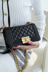 Chanel Leboy 小羊皮黑金 小号 图7