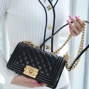 Chanel Leboy 小羊皮黑金 小号 图9