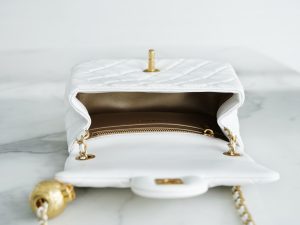 Chanel 金属球方胖子 白色 图3