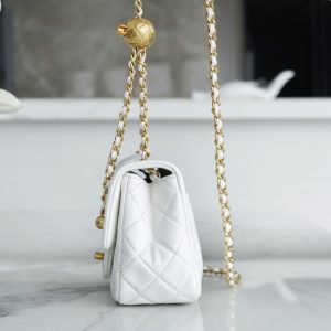 Chanel 金属球方胖子 白色 图5