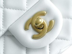 Chanel 金属球方胖子 白色 图9