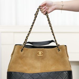 Chanel 25A 高级手工坊 麂皮购物袋 大号 图1
