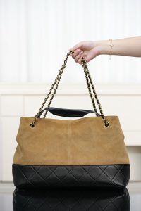 Chanel 25A 高级手工坊 麂皮购物袋 大号 图2