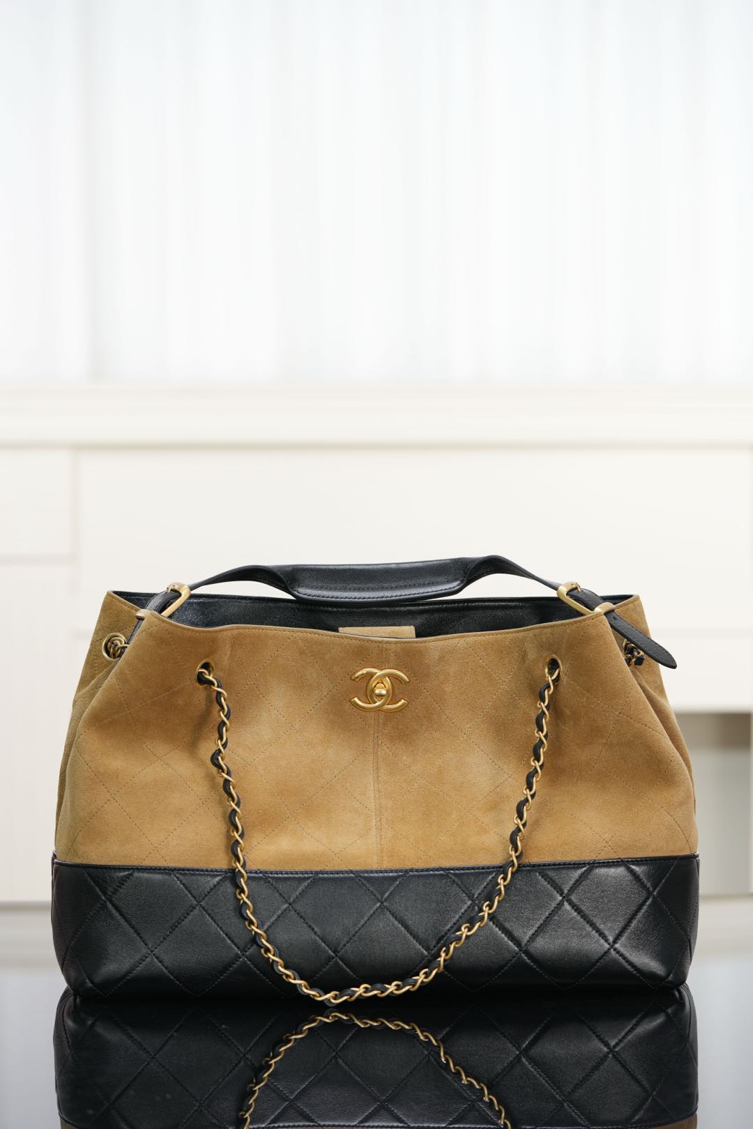 Chanel 25A 高级手工坊 麂皮购物袋 大号 图4