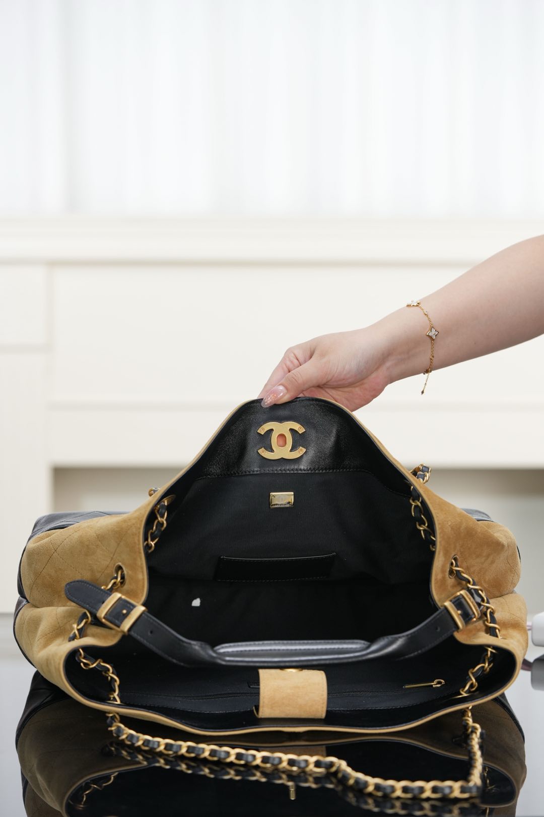 Chanel 25A 高级手工坊 麂皮购物袋 大号 图8