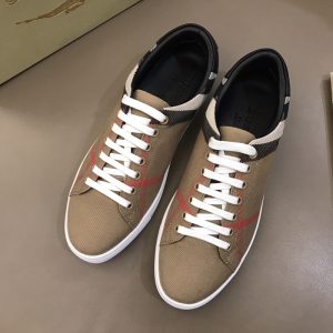 Burberry----顶级原单 图1