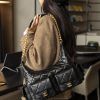 CHAENL 25c 大号嬉皮 hobo bag 黑金 图1