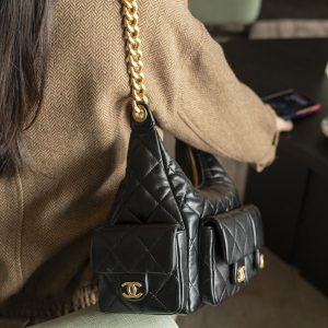 CHAENL 25c 大号嬉皮 hobo bag 黑金 图6
