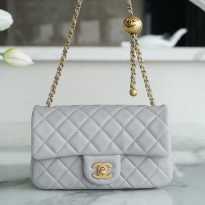 Chanel 王̆̈炸̆̈ CF金属球 大Mini 浅灰色 图1