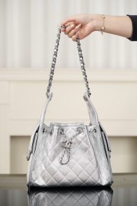 Chanel 26c 25bag 抽绳水桶包 银色银扣小号 图5
