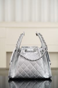 Chanel 26c 25bag 抽绳水桶包 银色银扣小号 图2