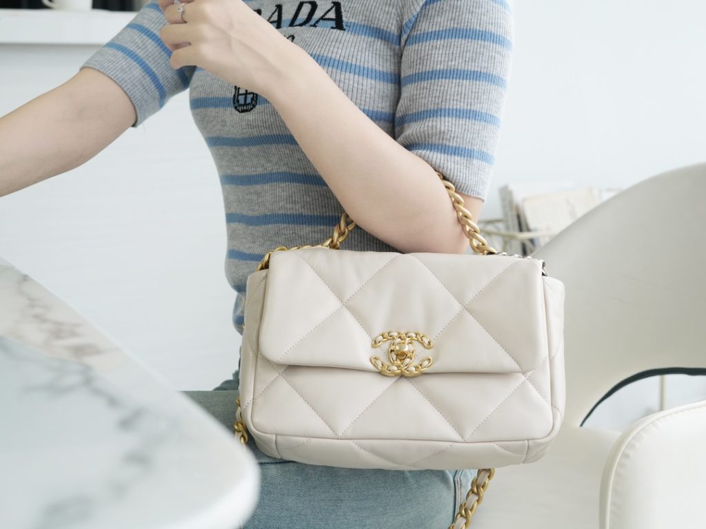 CHANEL BAG 小号 米白 图1
