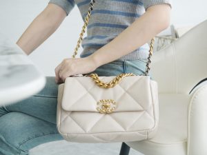 CHANEL BAG 小号 米白 图2