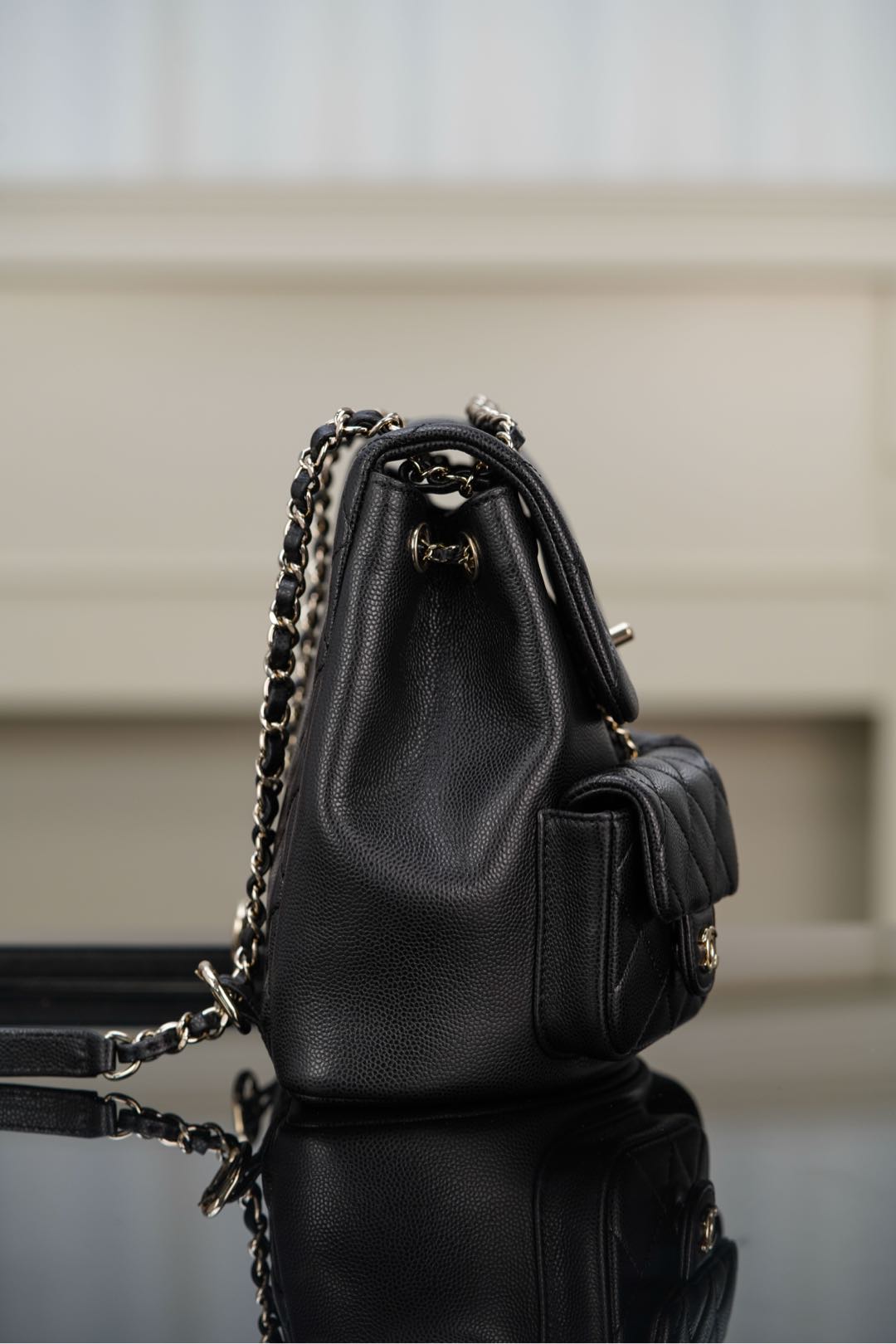 CHANEL 23P新款 Duma双肩 牛皮 中号黑色 图8