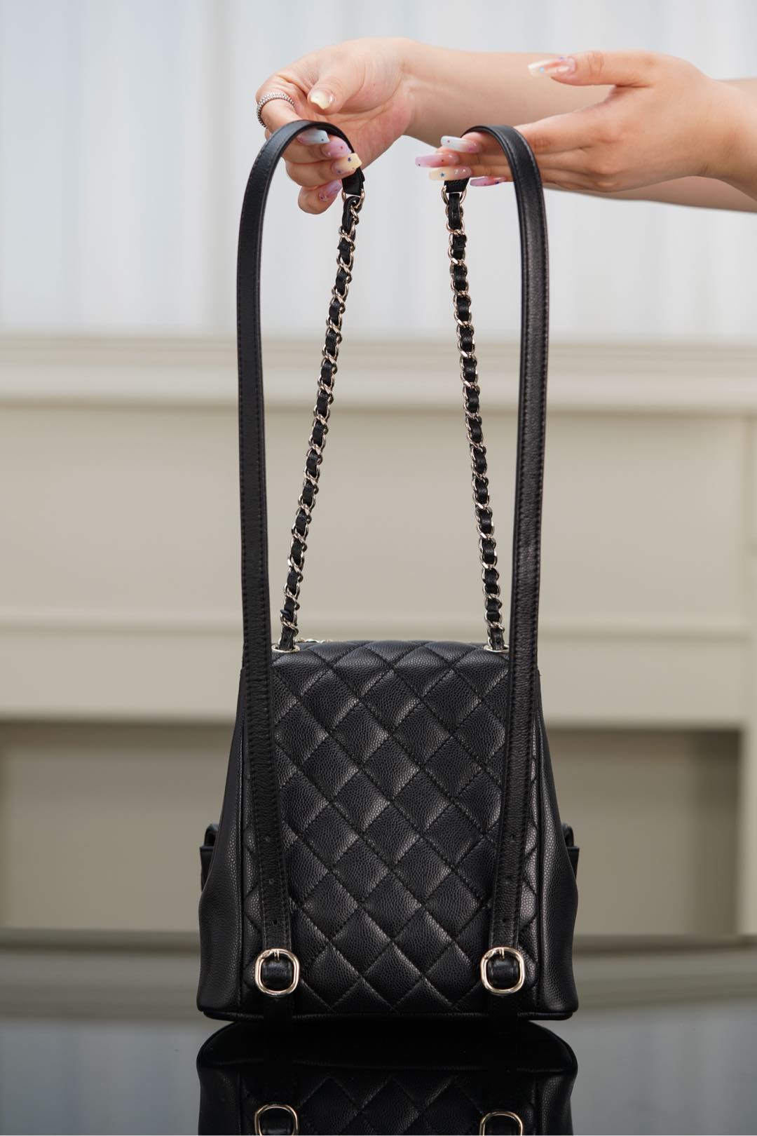 CHANEL 23P新款 Duma双肩 牛皮 中号黑色 图10