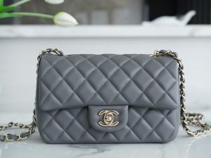 CF Classic Flap |羊皮 MINI 深灰色 图1