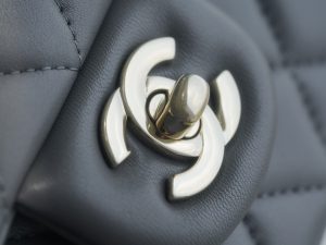 CF Classic Flap |羊皮 MINI 深灰色 图9