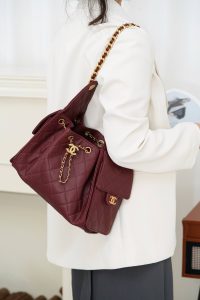 Chanel small hobo 酒红色 小号 图1