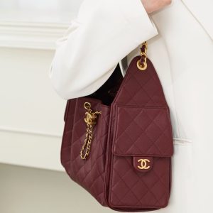 Chanel small hobo 酒红色 小号 图2