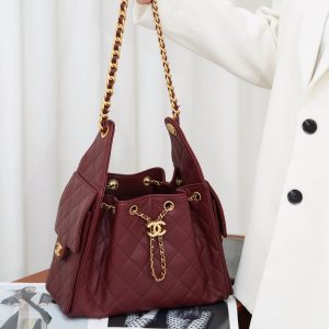 Chanel small hobo 酒红色 小号 图3