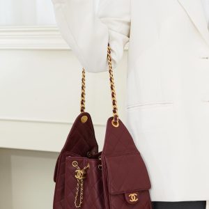 Chanel small hobo 酒红色 小号 图4