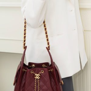 Chanel small hobo 酒红色 小号 图7