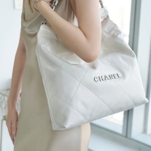 白色银扣 中号 图1