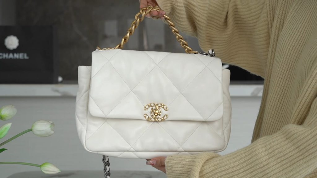 Chanel 19bag 白雪公主 中号 图1