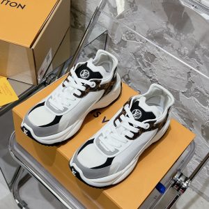 顶级代购版本 LV RUN55独家爆款摩登增高运动休闲鞋° 图1