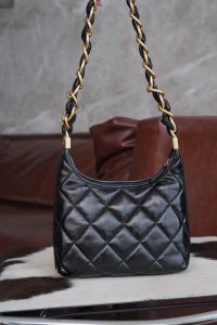 Chanel 24a Hobo黑色 小号 图4