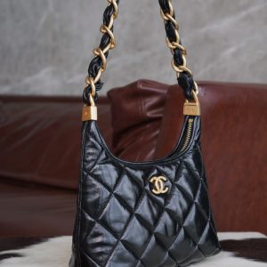 Chanel 24a Hobo黑色 小号 图2