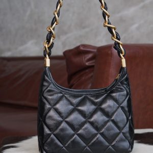 Chanel 24a Hobo黑色 小号 图4
