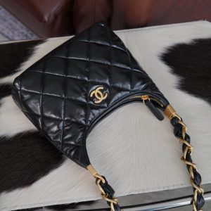 Chanel 24a Hobo黑色 小号 图5