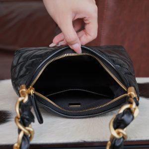 Chanel 24a Hobo黑色 小号 图8