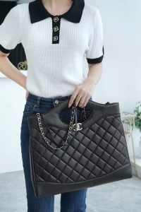 Chanel 31bag 大号黑色 褶皱小牛皮 图2