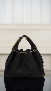 Chanel 黑色麂皮hobo 小号 图2
