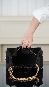 Chanel 黑色麂皮hobo 小号 图8