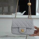 Chanel 王̆̈炸̆̈ CF金属球 方胖子 浅灰色 图1
