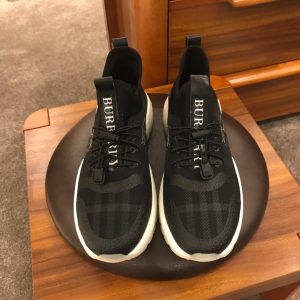 元。BURBERRY 巴宝莉2017秋冬新款 出货 原版1:1复刻 高端大气上档次,鞋面采用意大利进口顶级丝绸牛皮,内里 图1