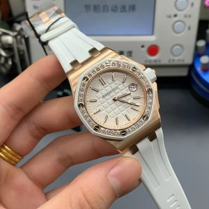 Ap factory一款专属女生的爱彼,牛奶白 图1