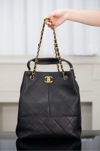 Chanel 25A 水桶包 图1
