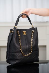 Chanel 25A 水桶包 图4