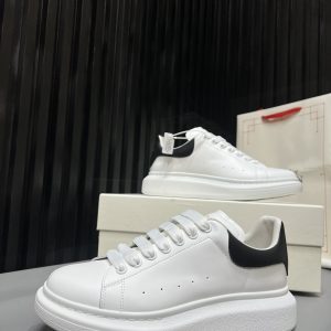 Alexander McQueen——最新升级版,最.最.最高端定制,上脚超赞,M多网红秀......代购买手必带的货 图1